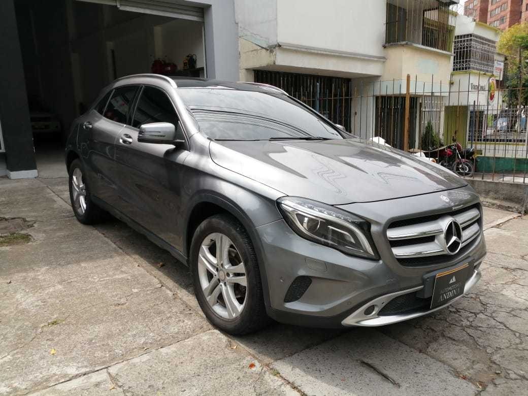 Mercedes Benz Gla 200 2015 16 Turbo Automática Sec 051