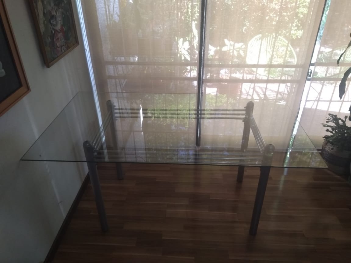 Mesa Comedor Cristal Y Acero - $ 30.000 en Mercado Libre Mesa Comedor Cristal Y Acero - $ 30.000 en Mercado Libre