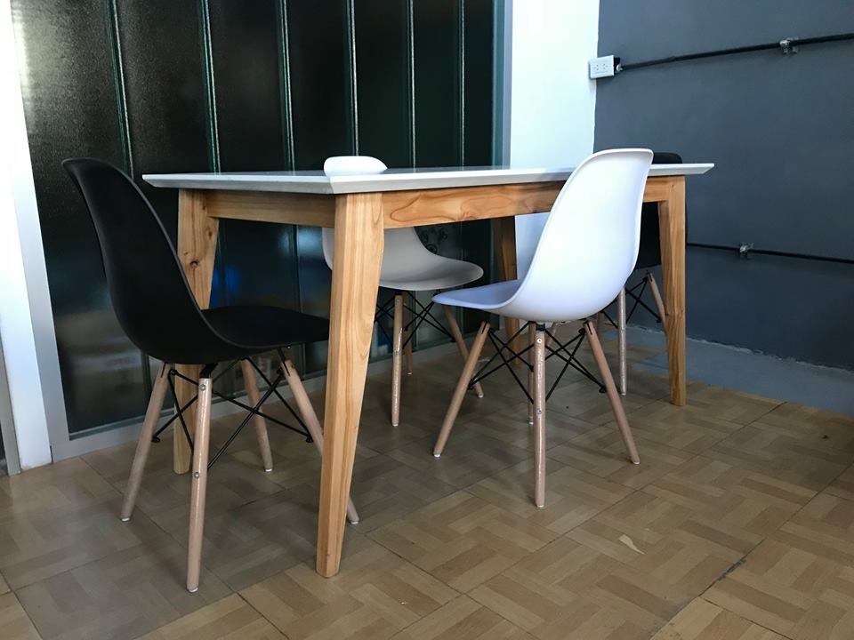 Mesa Comedor Estilo Escandinavo Nordico Laqueada + 4 Eames - $ 9.100 ... Mesa Comedor Estilo Escandinavo Nordico Laqueada + 4 Eames - $ 9.100 ...