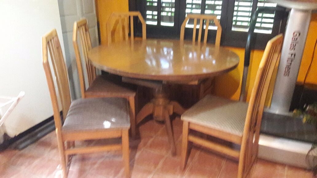 Mesa De Comedor Usada Redonda Trampa Roble Enchapada - $ 10.900,00 ... Mesa De Comedor Usada Redonda Trampa Roble Enchapada - $ 10.900,00 ...