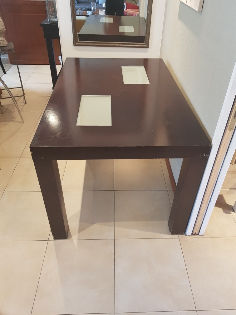 Mesa De Madera Color Wengue - De Comedor - $ 2.000,00 en Mercado Libre Mesa De Madera Color Wengue - De Comedor - $ 2.000,00 en Mercado Libre