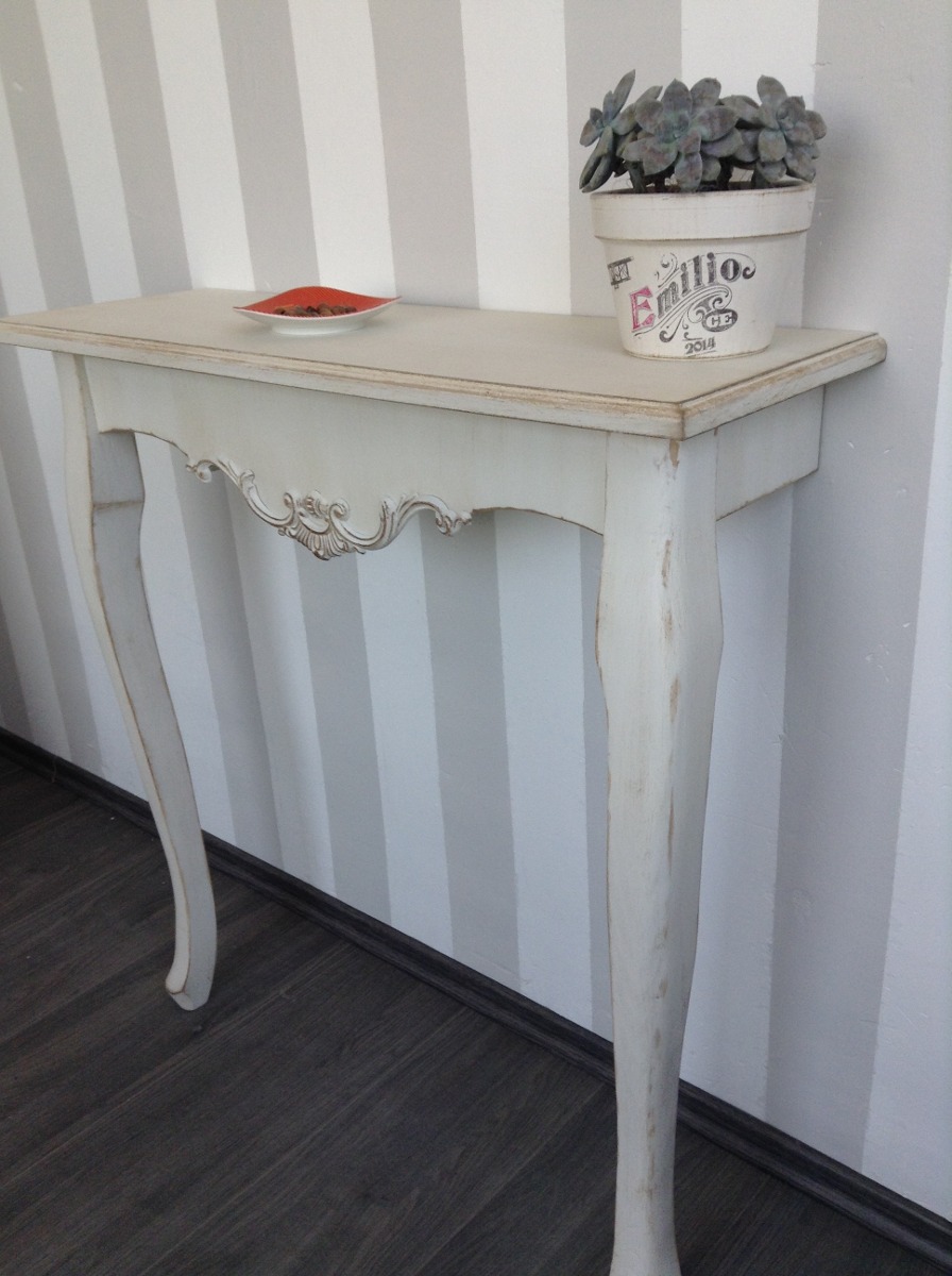 Mesa Recibidor Estilo Vintage Color Menta O Blanco Antiguo $ 1,400 Mesa Recibidor Estilo Vintage Color Menta O Blanco Antiguo $ 1,400