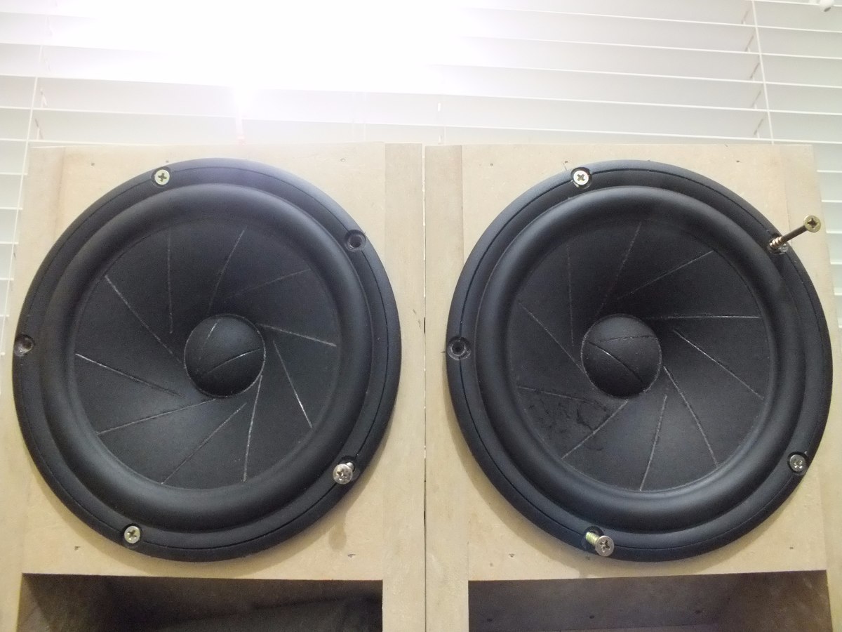 midbass-scanspeak-revelator-18w-utopia-h