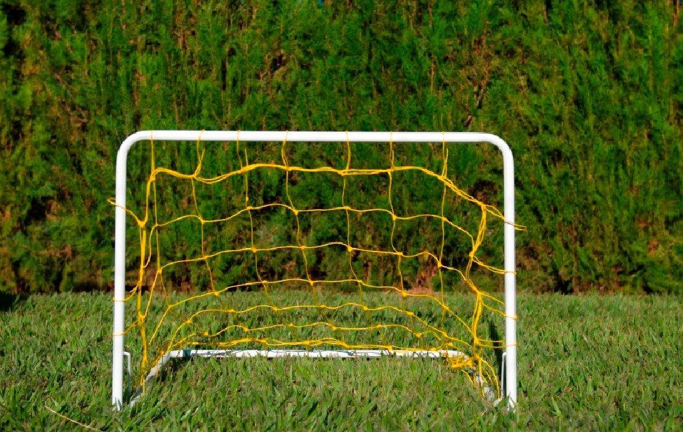 Qual A Medida Da Trave De Futebol Mini Trave Golzinho Futebol Gol Cano Metal O Par Com Redes - R$ 124,90