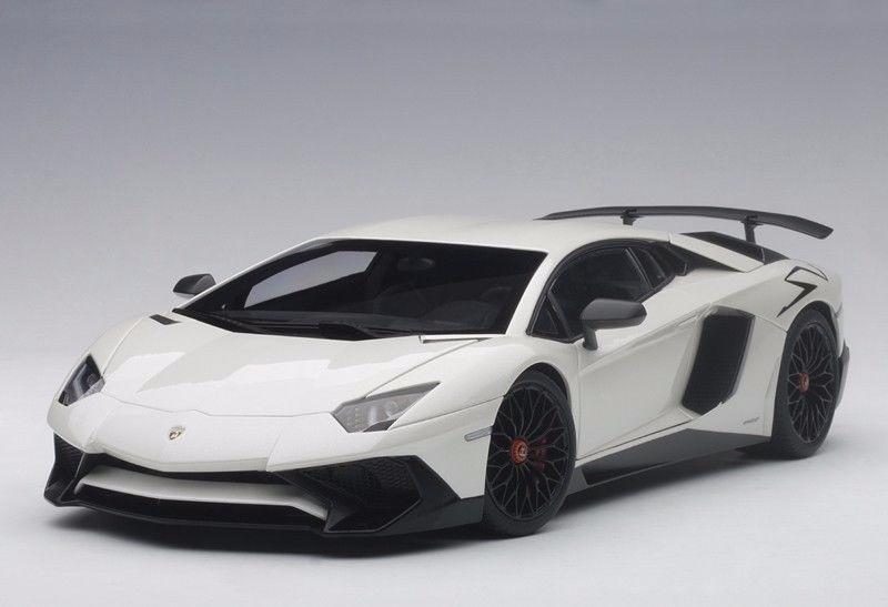 Miniatura Lamborghini Aventador Lp750-4 Sv Auto Art 1/18 