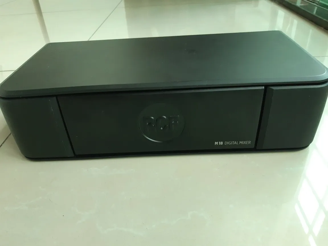 Mixer digital RCF M18 Mixer-mesa-digital-rcf-m18-novo-D_NQ_NP_611601-MLB40723460185_022020-F