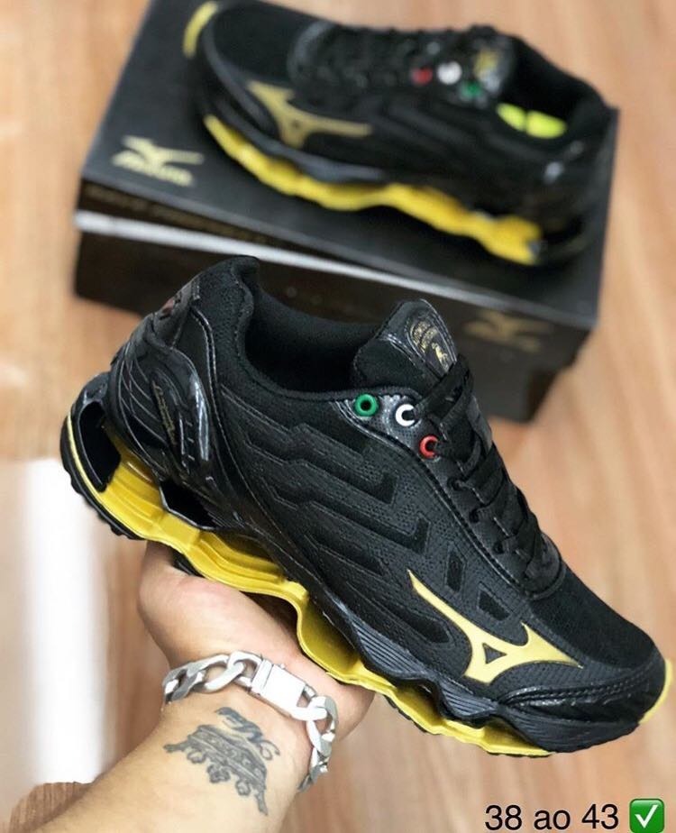 mizuno wave tenjin lamborghini