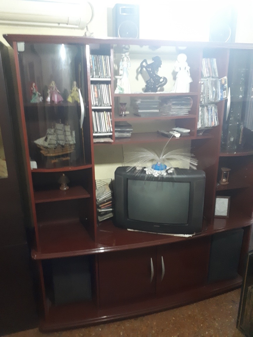 Modular Para Comedor, Lustrado, Puertas De Vidrio, Excelente ... Modular Para Comedor, Lustrado, Puertas De Vidrio, Excelente ...