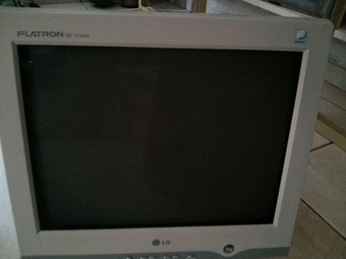 lg flatron t710sh