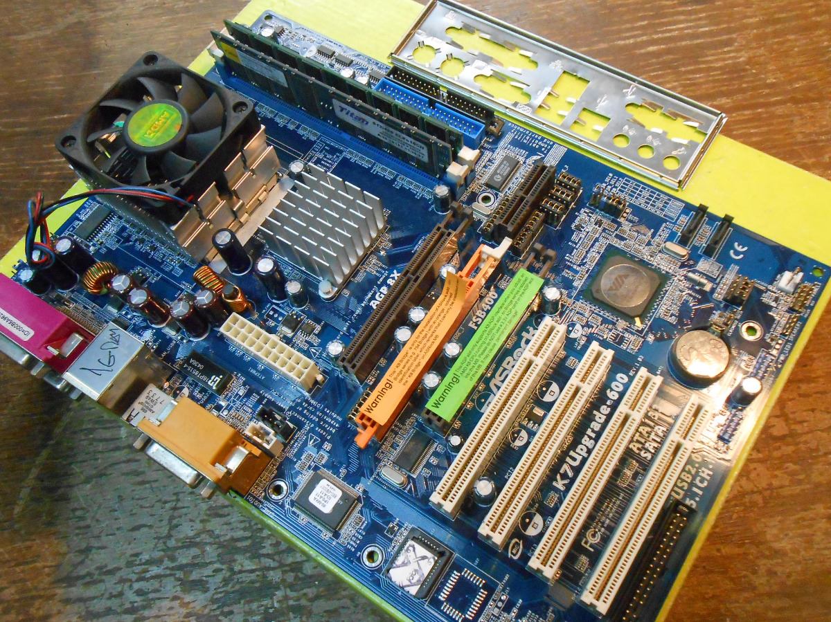 ASRock K7Upgrade-600 C-Media Audio Driver for Windows Download ASRock K7Upgrade-600 C-Media Audio Windows 8 X64