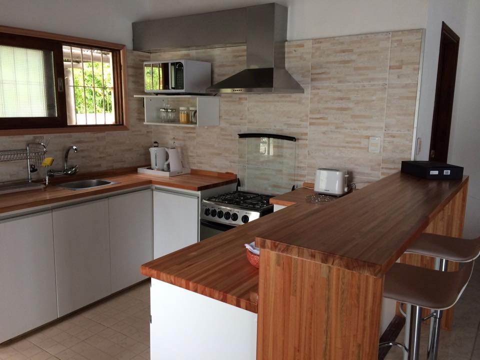 Mueble cocina a medida aéreo bajo mesada con o sin granito ... Desayunadores modernos de granito