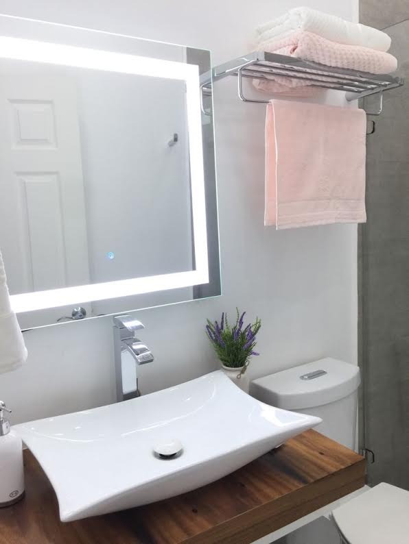 Mueble Para Baño Espejo De 60x86cm Con Luz Led Integrada - $ 2,480.00