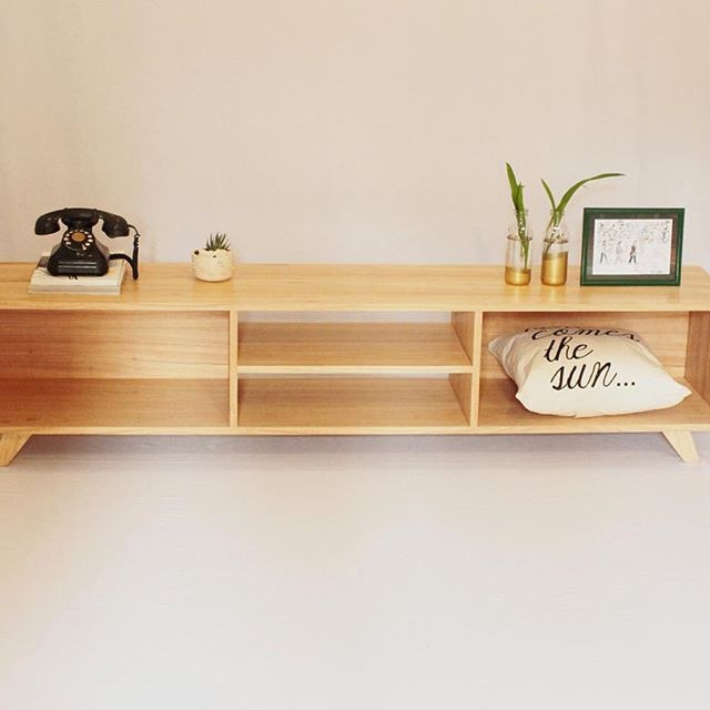Mueble para tv, vinilos, equipo audio. madera paraiso 7.150,00 ...