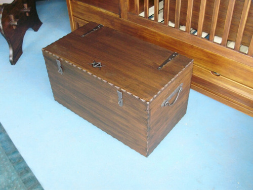 Muebles Rusticos Baúles En Madera Con Herrajes En Hierro $ 7500,00 Muebles Rusticos Baúles En Madera Con Herrajes En Hierro $ 7500,00