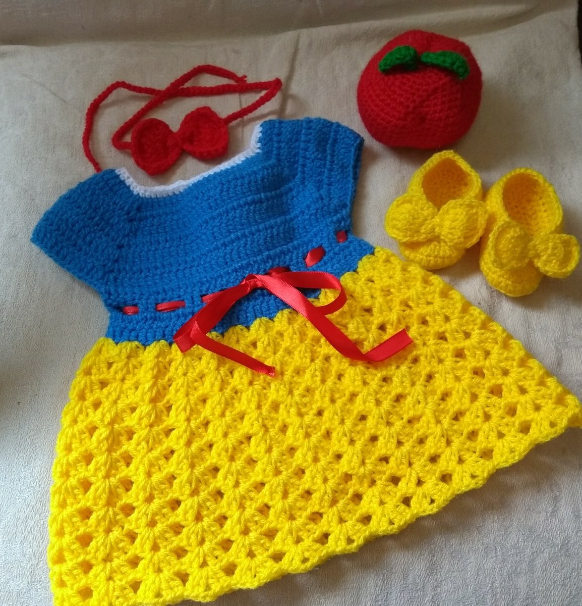 vestido de croche branca de neve