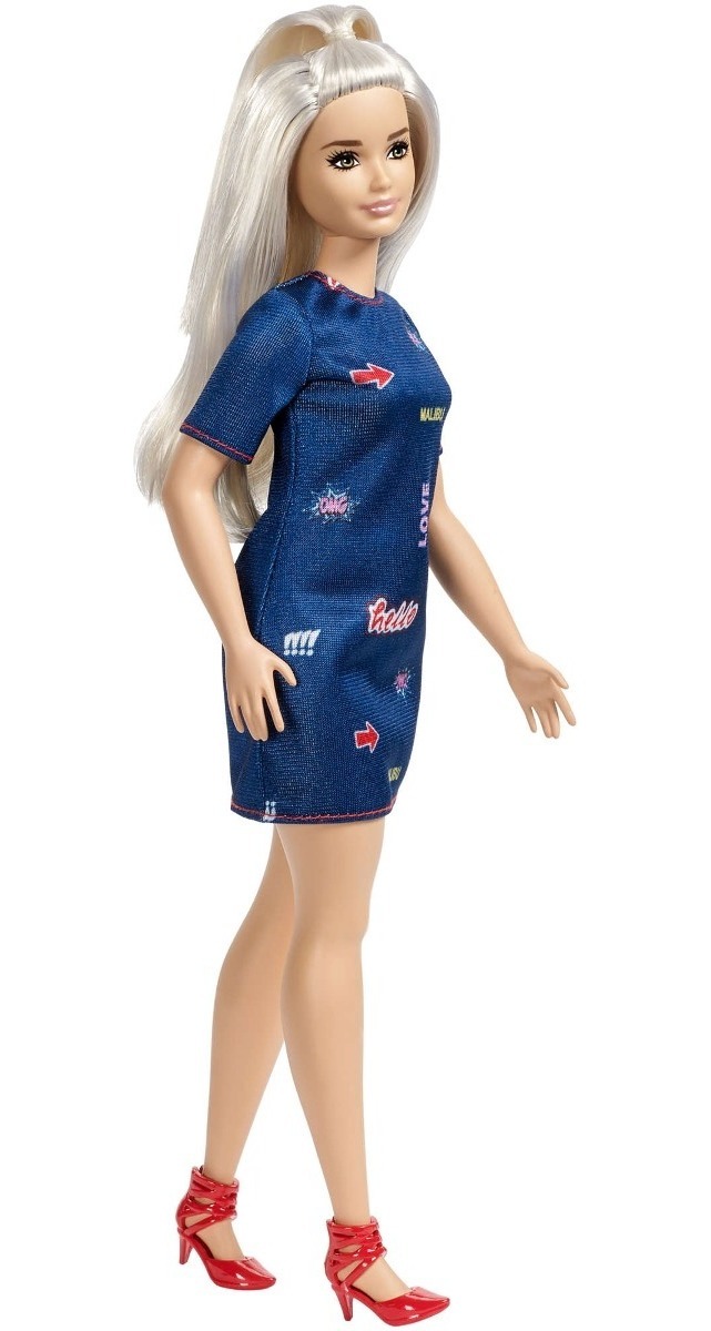muñeca barbie curvy