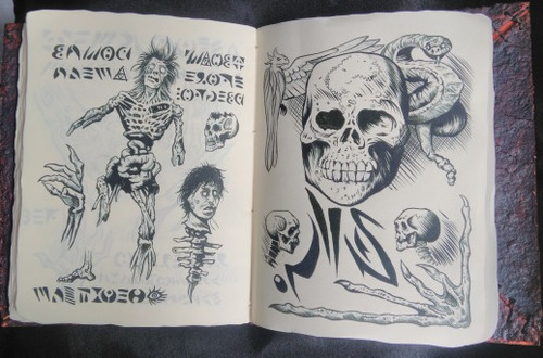 Necronomicon Ash Vs Evil Dead Livro - R$ 190,00 em Mercado
