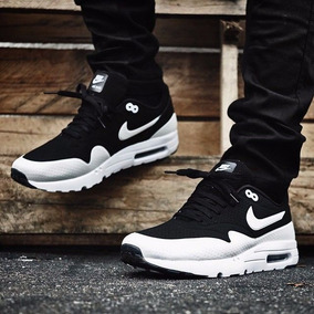 nike ultra moire