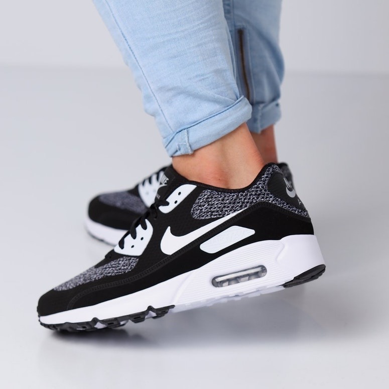 Nike Air Max 90 Ultra 2.0 Essential Black White Grey Hombre Nike Air Max 90 Black Grey | SneakerFiles