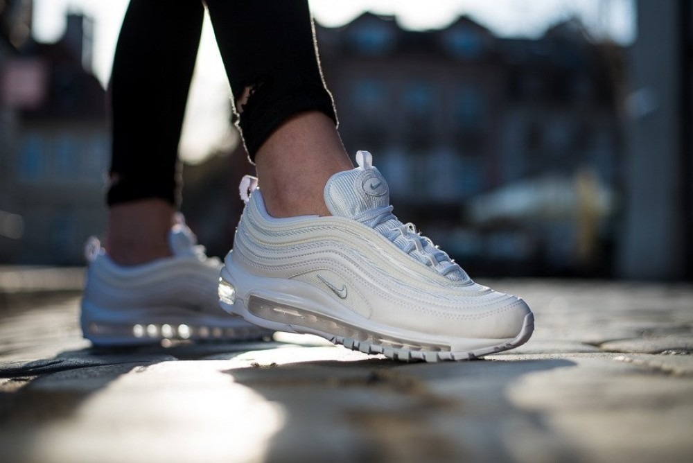Nike Air Max 97 Triple White Mujer 100 % Originales Cod 0210 Nike Air Max 97 Triple White Mujer 100 % Originales Cod 0210