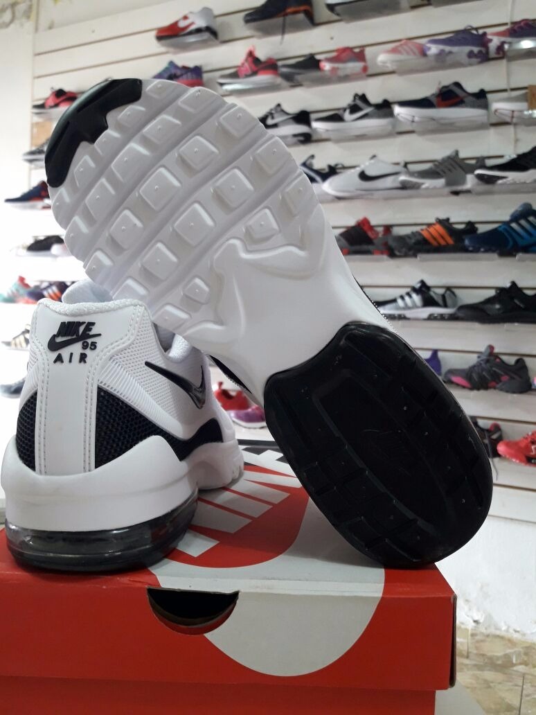 nike air max invigor 40 nike air max invigor 40