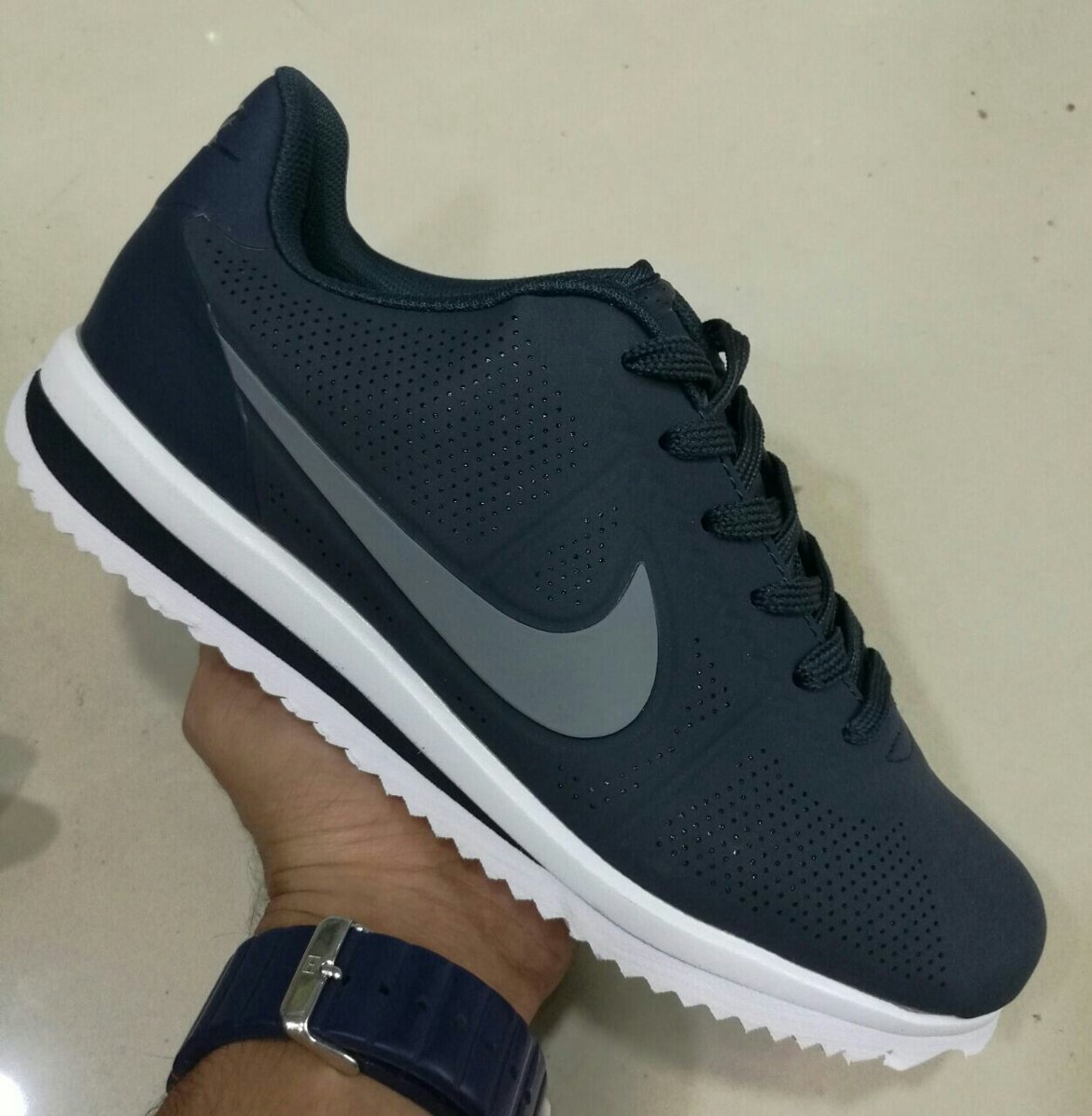 nike cortez plomas