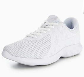 Tenis Nike Hombre Nike Downshifter 7 Negro y Blanco – Geared Media Tenis Nike Hombre Nike Downshifter 7 Negro y Blanco – Geared Media