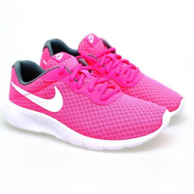 tenis nike fiusha