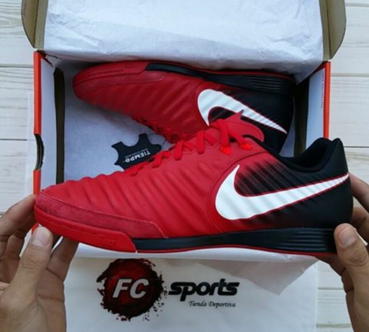 nike tiempo negro con rojo