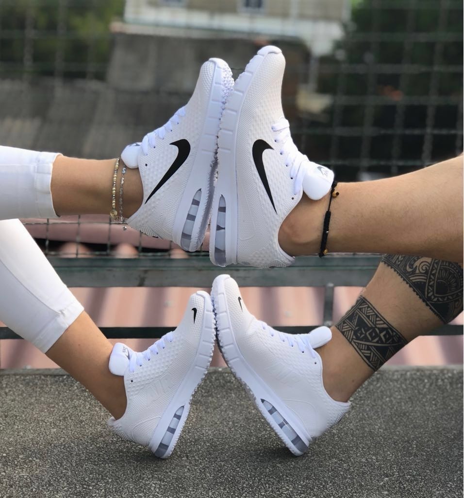 tenis nike de valvula blancos