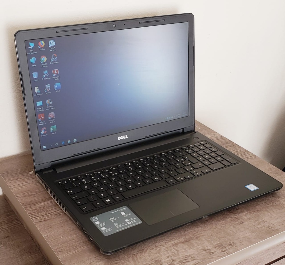 Gambar Dell Inspiron I15-3567-a10p