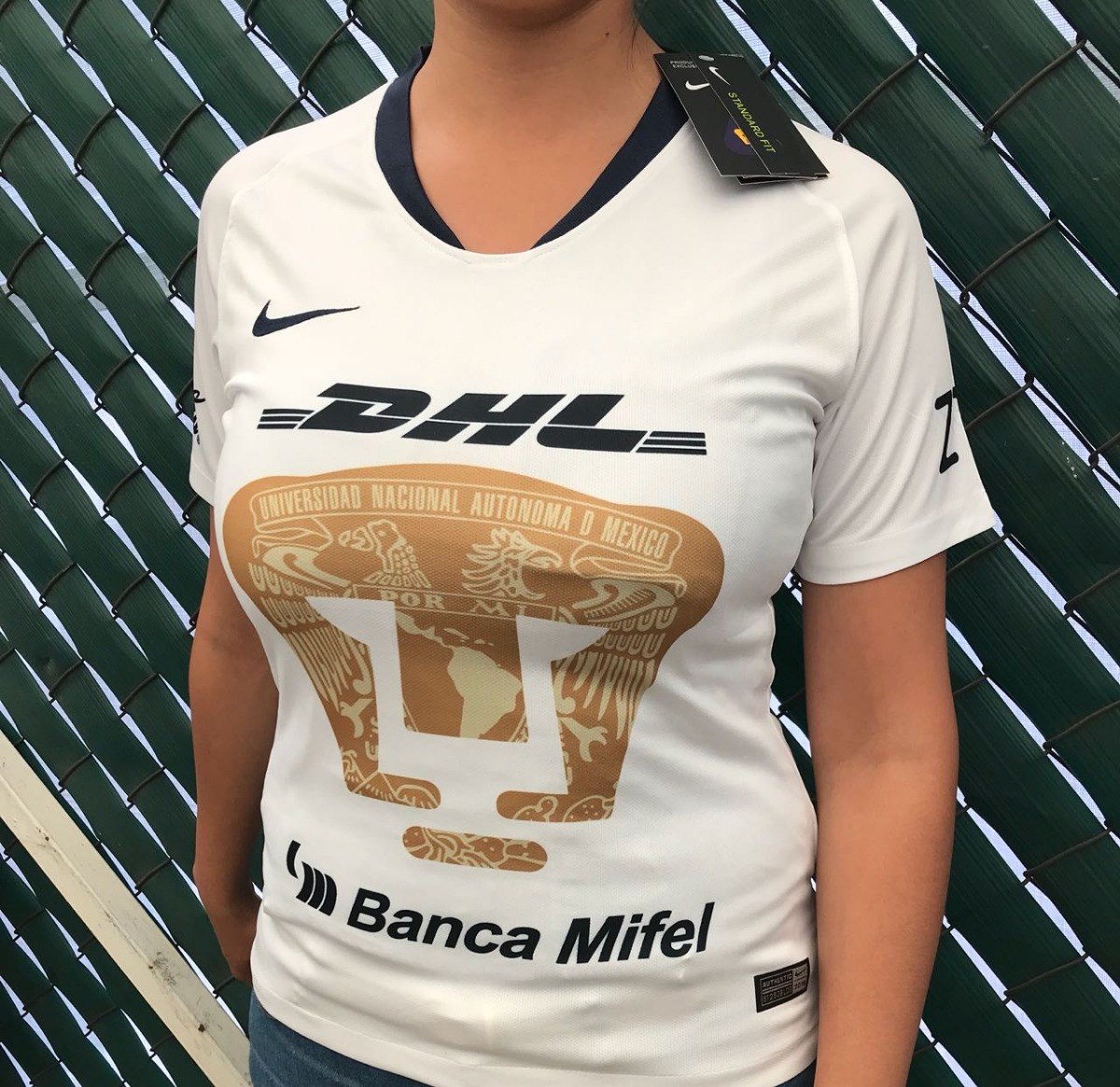 playera nueva Pumas para mujeres