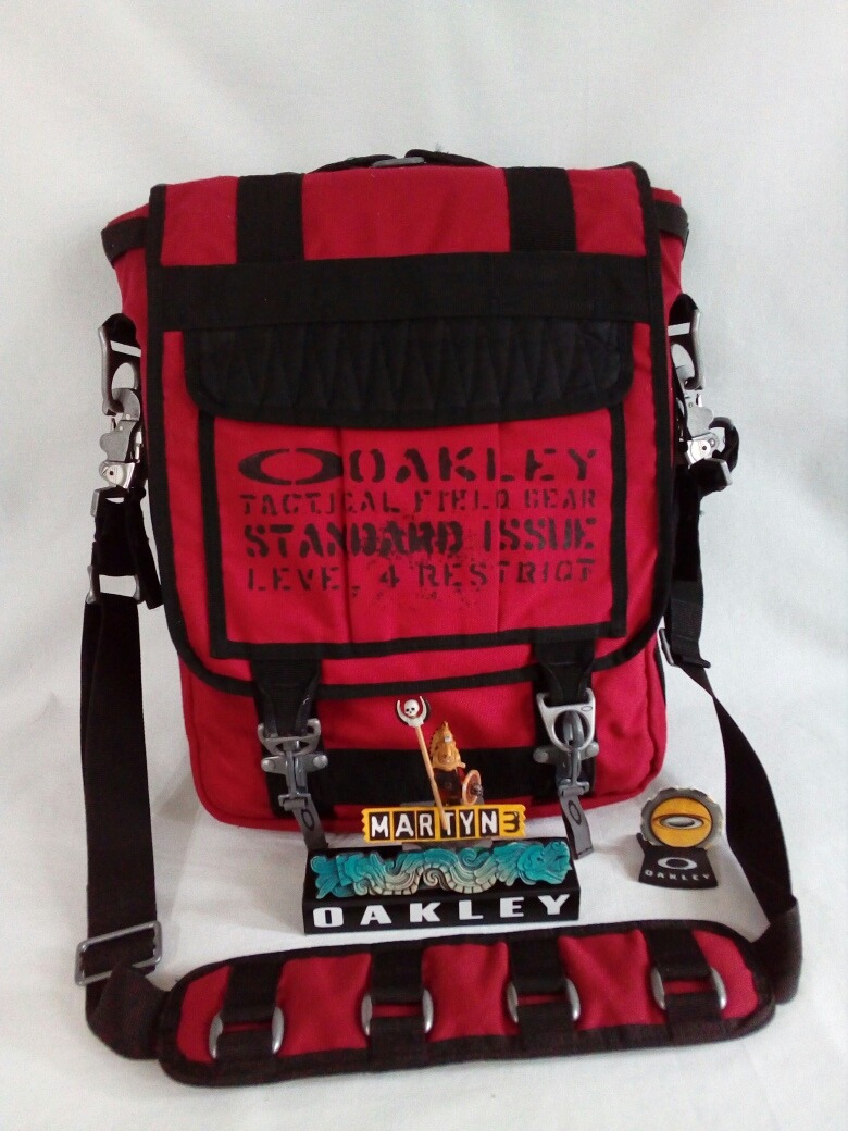Oakley S I Vertical Computer Bag C Incet Para Lap Original 2 649 00