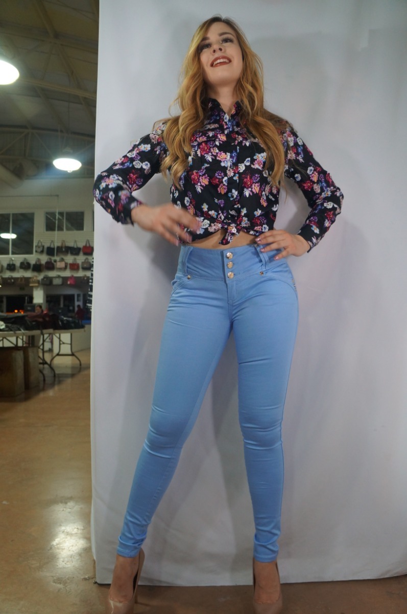 outfit mujer pantalon azul marino