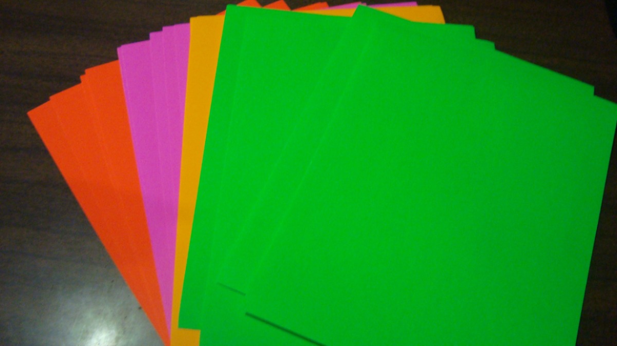 Papel Adhesivo De Color Tamaño Carta 100 Hojas Papeleria 
