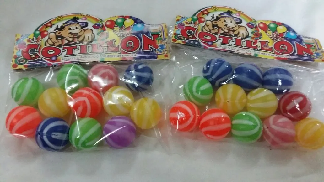 paquete de pelotas plasticas