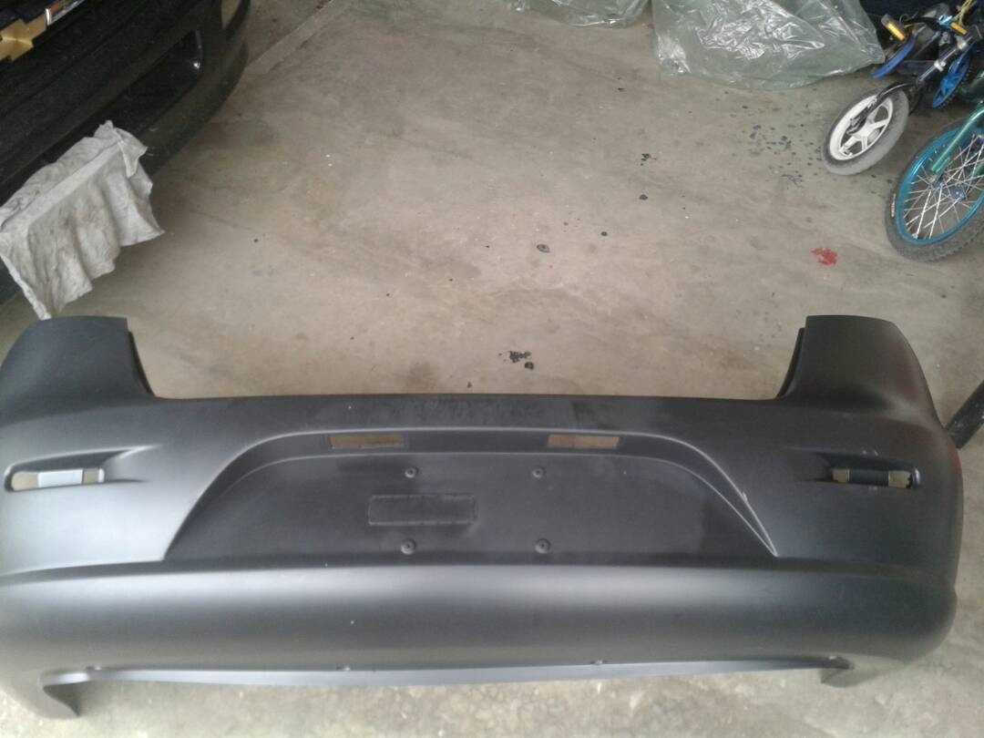 Parachoque Trasero Dodge Forza Siena K Bs 130 000 00 En Mercado Libre
