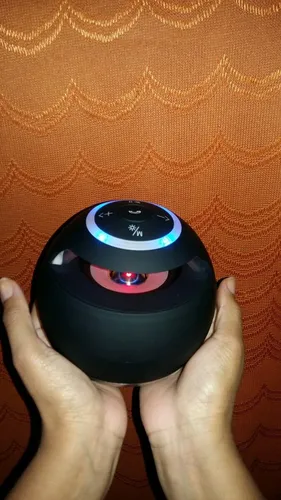 parlante bluetooth luces led/mp3 /usb para todos celulares parlante bluetooth luces led/mp3 /usb para todos celulares