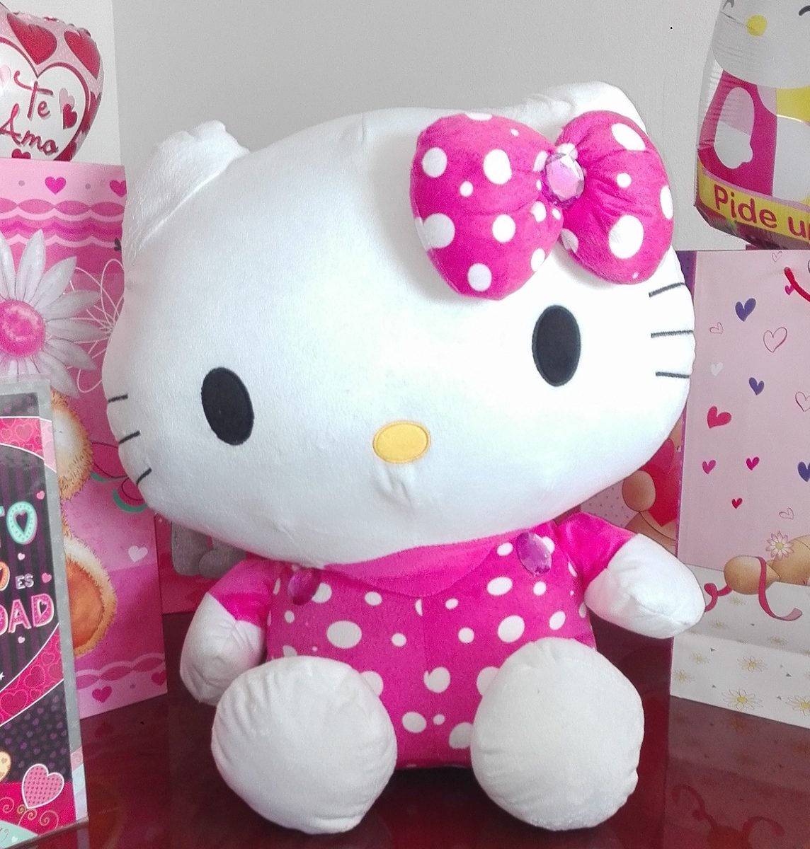 Peluche Hello Kitty Gigante Antialergico Super Suave Amor - S/ 85 