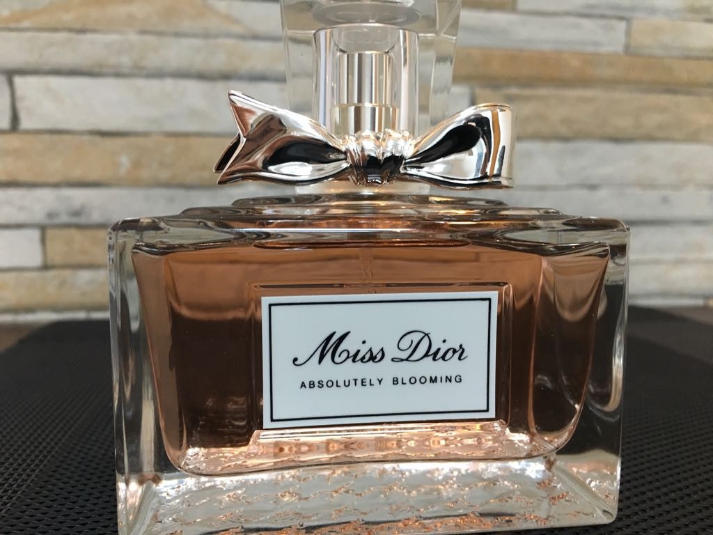 Perfume Miss Dior Absolutely Blooming Edp 100ml Tester - R$ 329,90 em