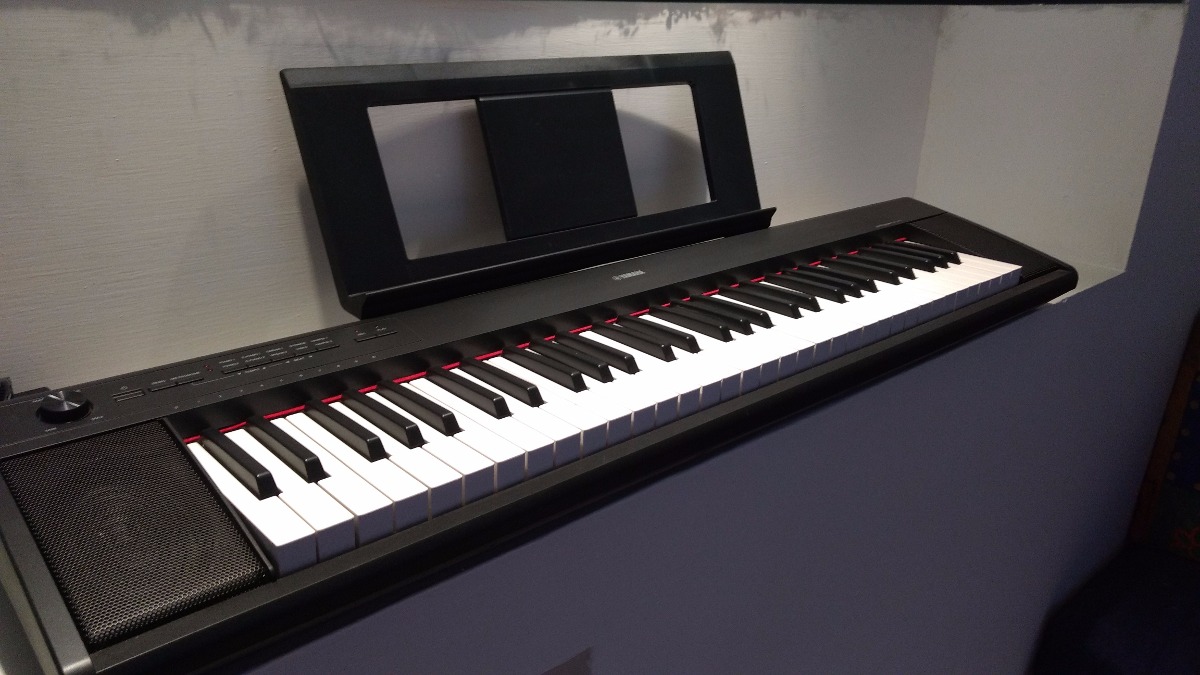 Piano Yamaha Piaggero Np-12 - $ 4,000.00 en Mercado Libre