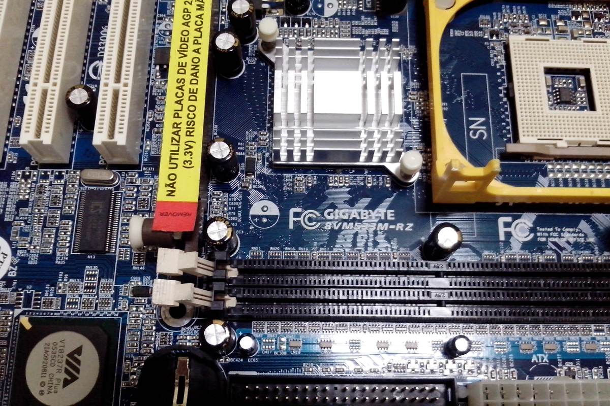placa gigabyte socket 478. Carregando zoom.