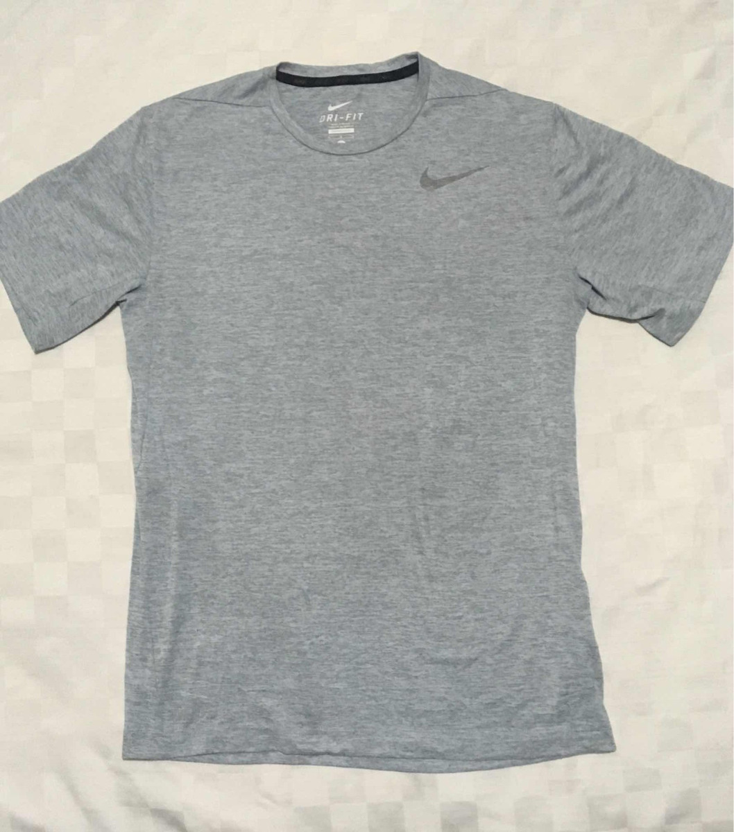 playera nike gris