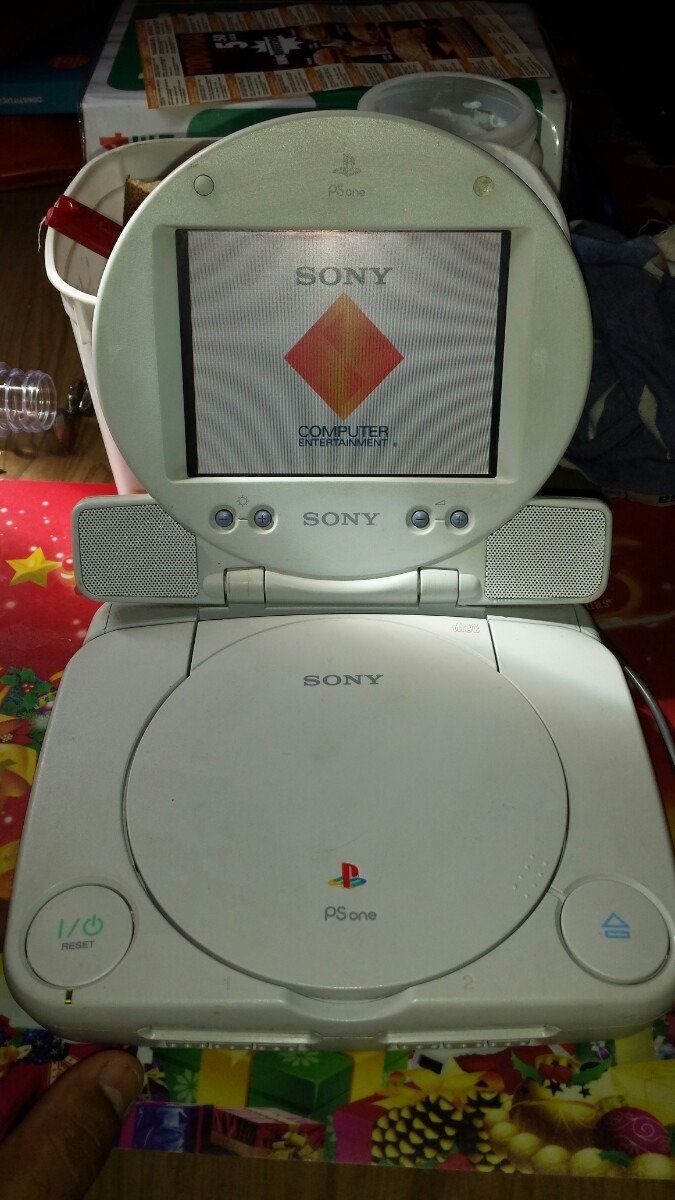 Playstation Baby Sony Ps One Com Tela - Super Raro - Lcd - R$ 799,00 em