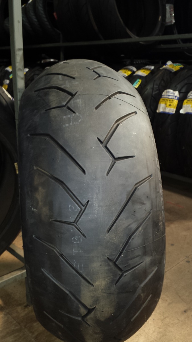 Pneu 240/45 17 82w Diablo Rosso Ii Traseiro Ducati