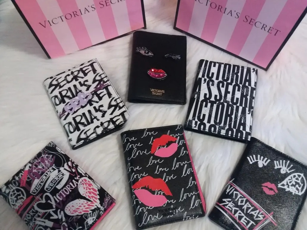 Porta pasaporte victoria secret Porta pasaporte victoria secret