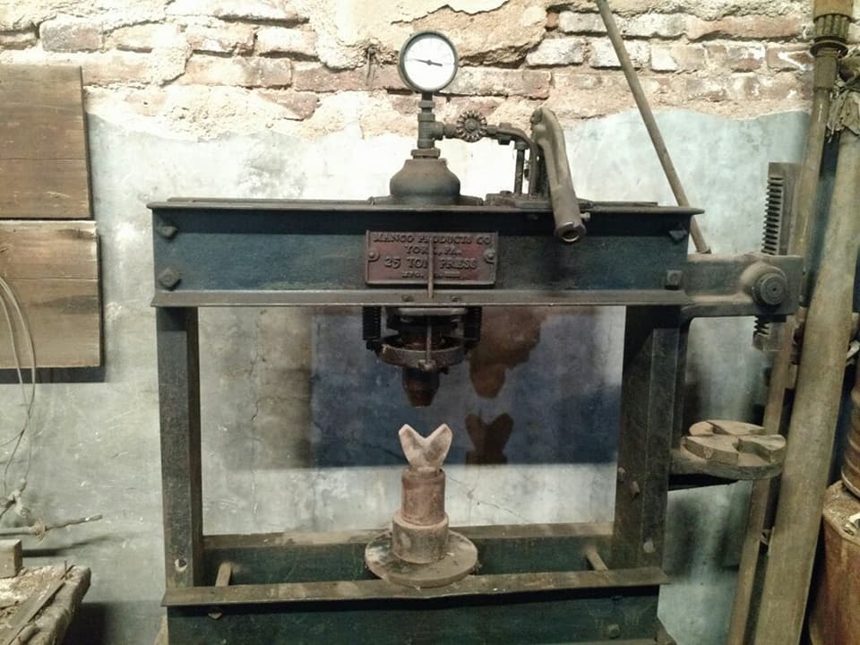 Resultado de imagen de la prensa hidraulica antigua