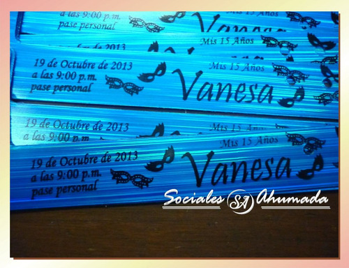 pulseras de plastico invitaciones a 10.00 c/u.