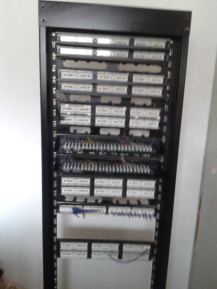 Rack Vertical Completo De Rede Telefonia Furukawa R 800