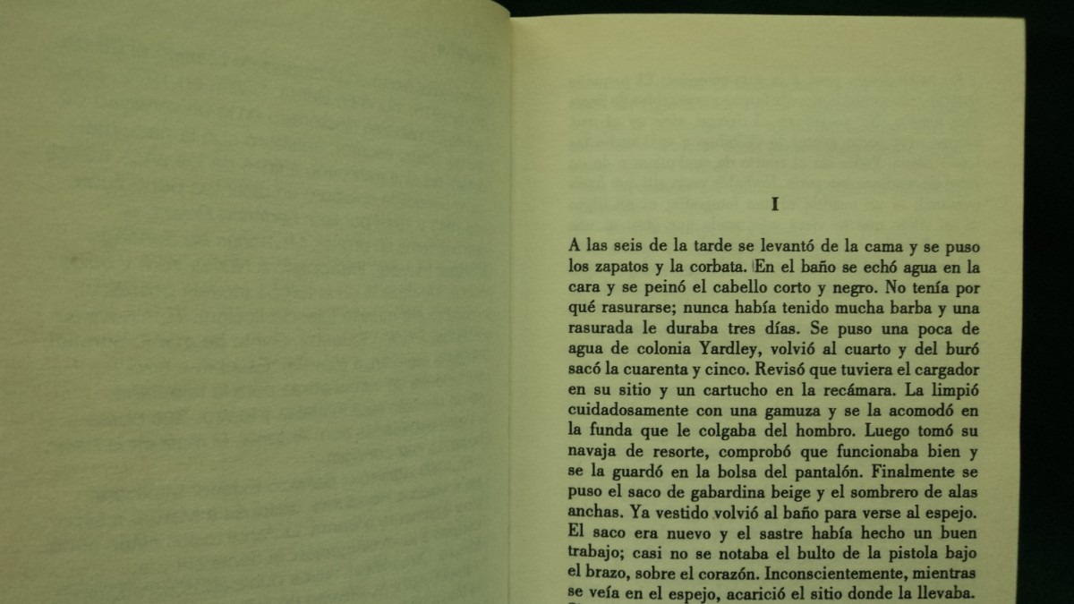 El complot mongol by Rafael Bernal El complot mongol by Rafael Bernal